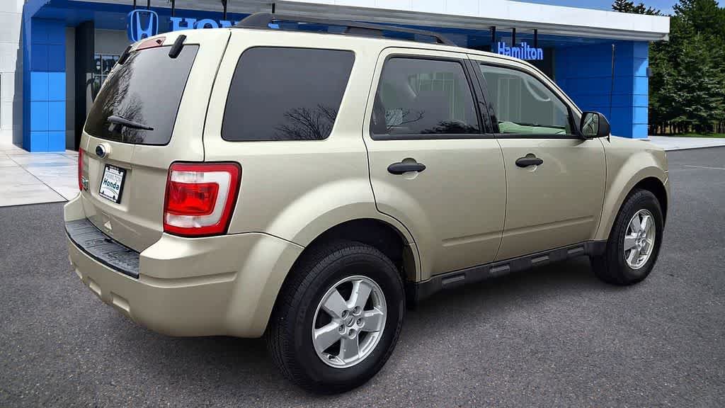 Used 2010 Ford Escape XLT image 8
