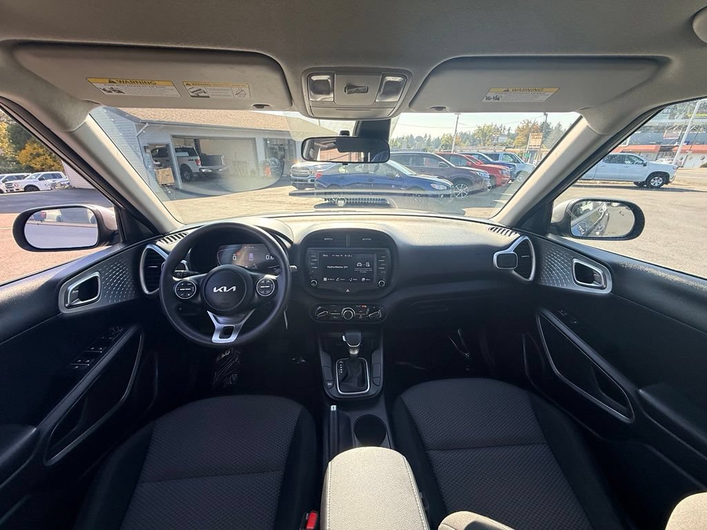 Used 2023 Kia Soul LX w/ Option Group 015 FWD image 13