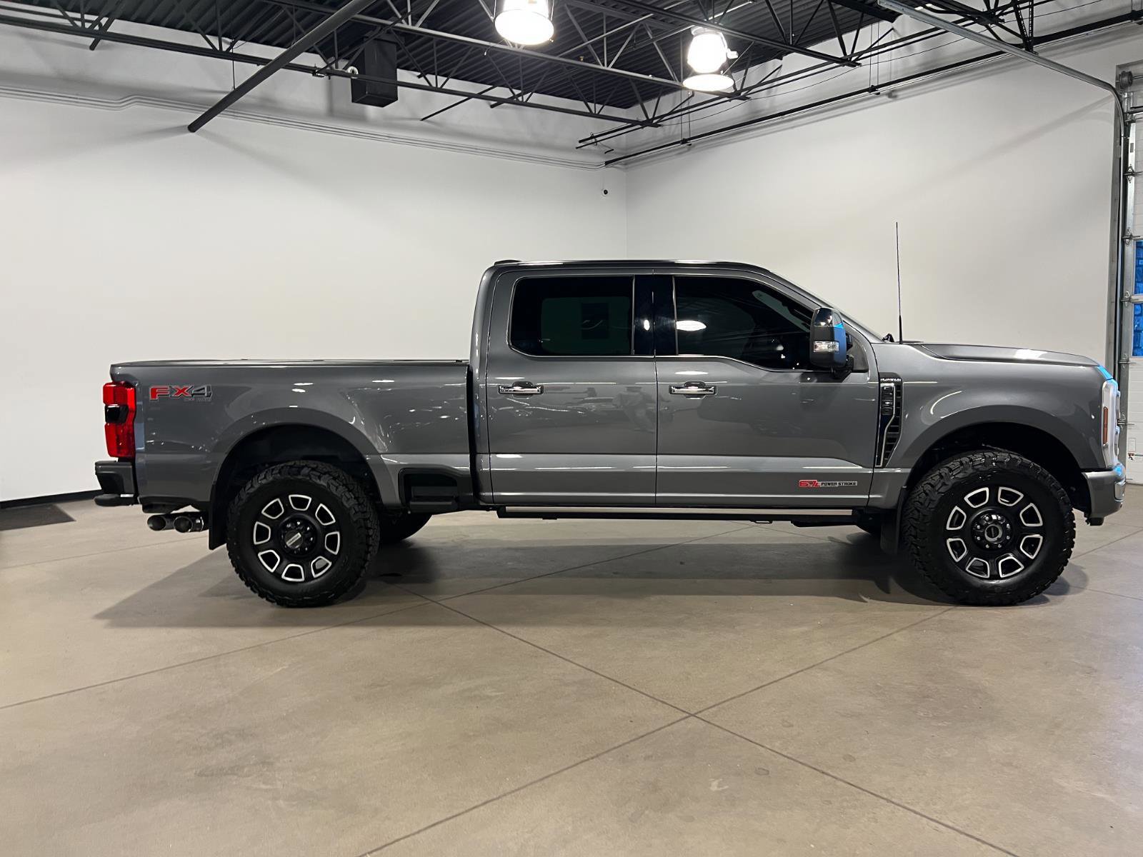 Used 2024 Ford F250 Platinum image 2