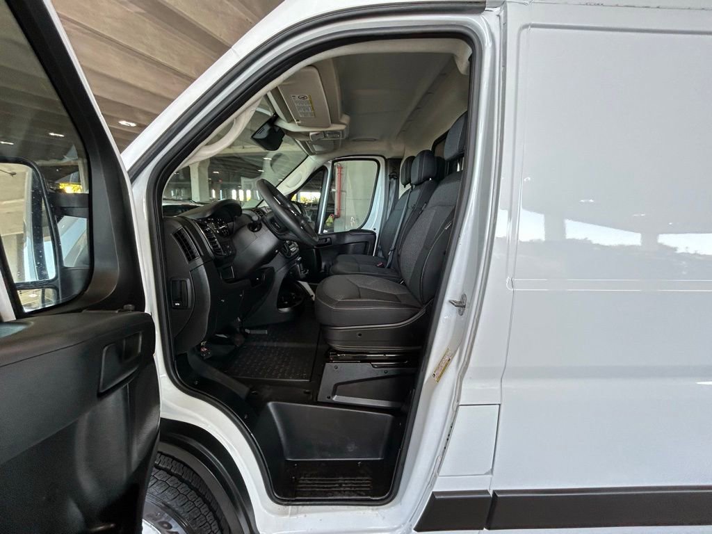 Used 2024 RAM ProMaster 3500 w/ Convenience Group image 9
