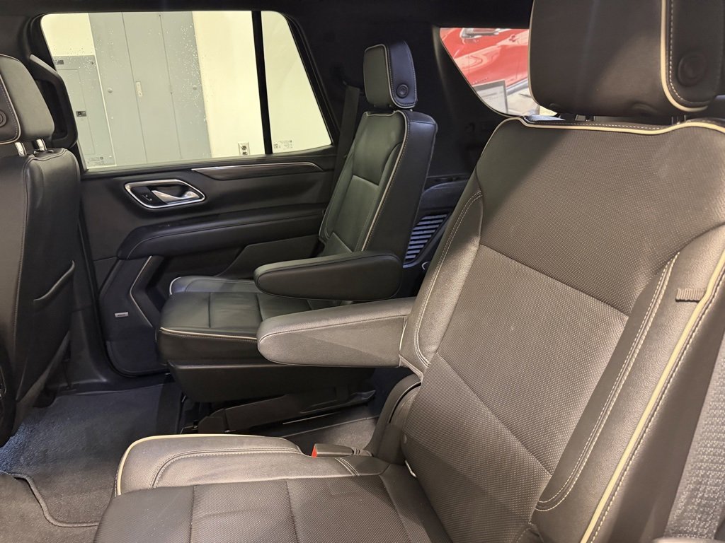 Used 2022 GMC Yukon SLT w/ SLT Luxury Package image 28