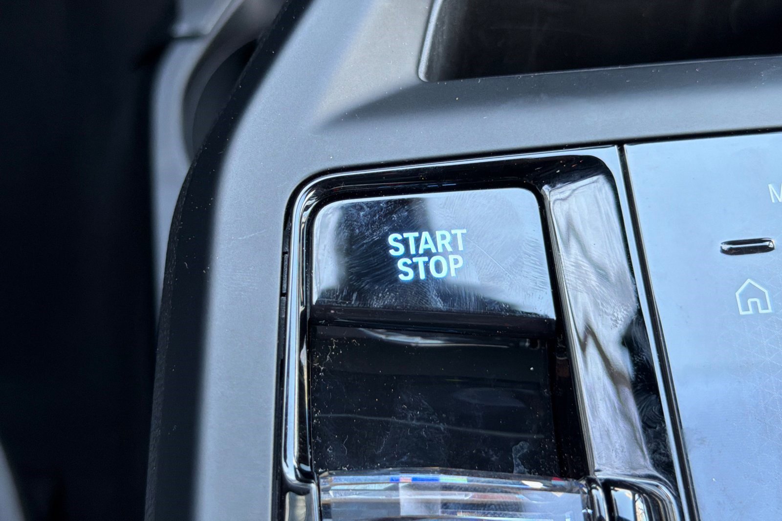 Used 2026 BMW iX xDrive60 w/ M Sport Package image 29