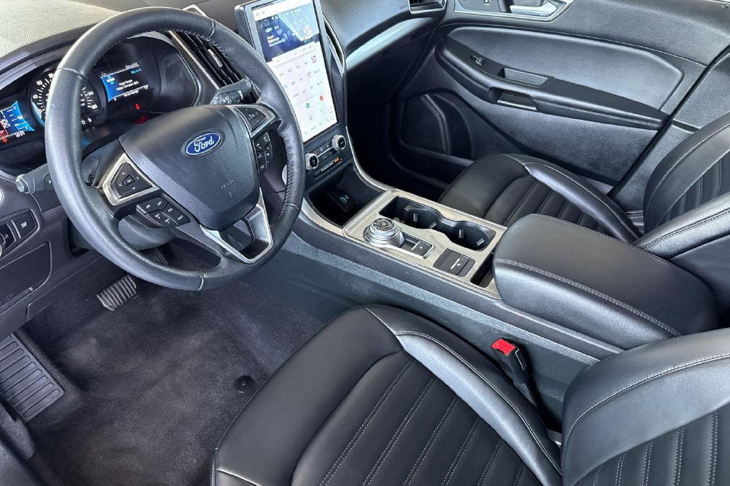 Used 2024 Ford Edge SEL AWD/4WD image 10