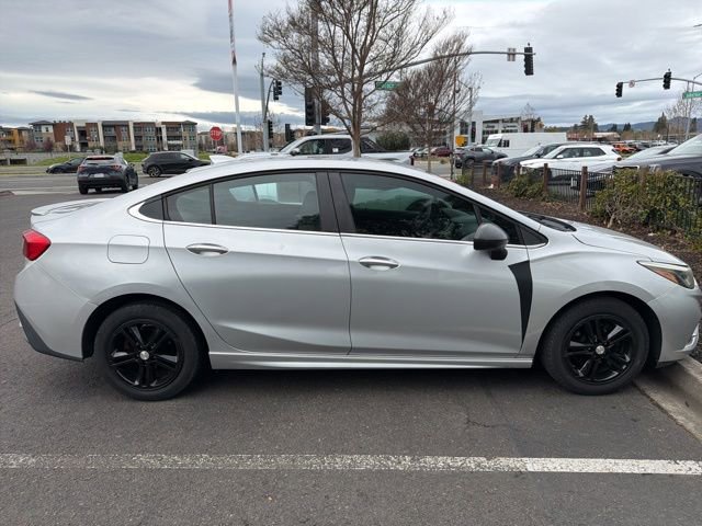 Used 2018 Chevrolet Cruze LT w/ RS Package image 3
