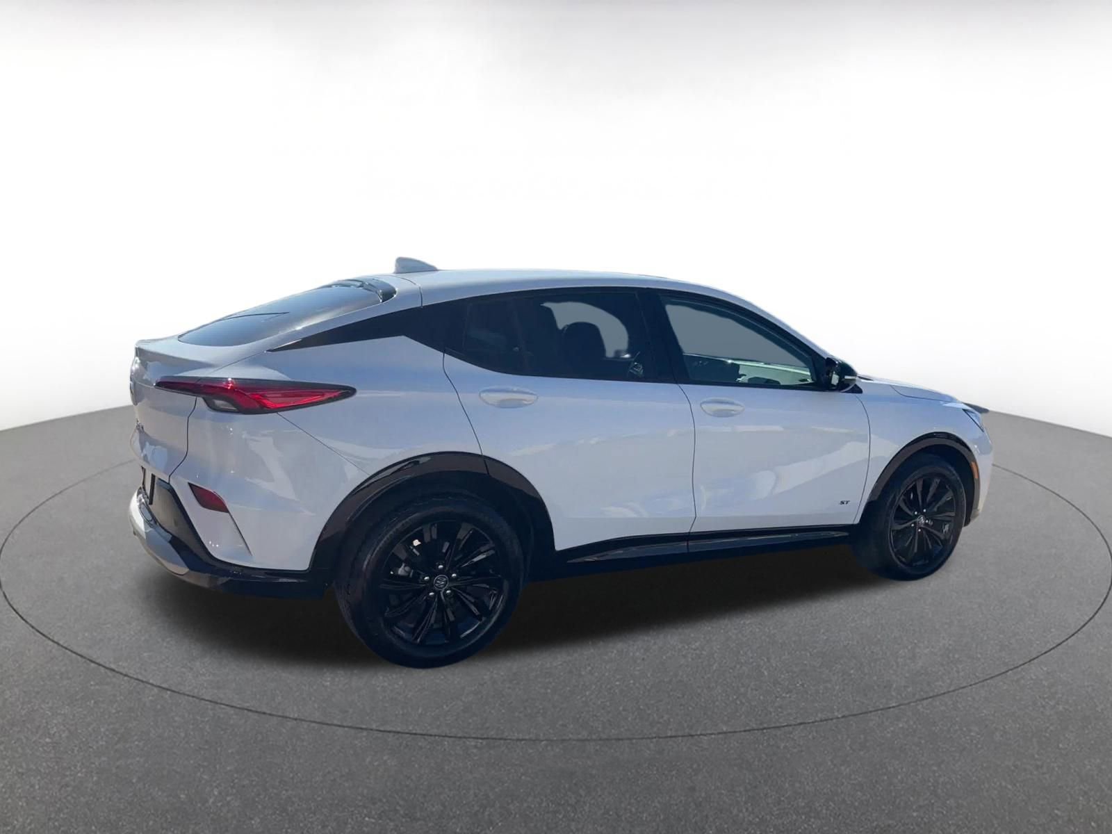 Used 2025 Buick Envista Sport Touring image 15