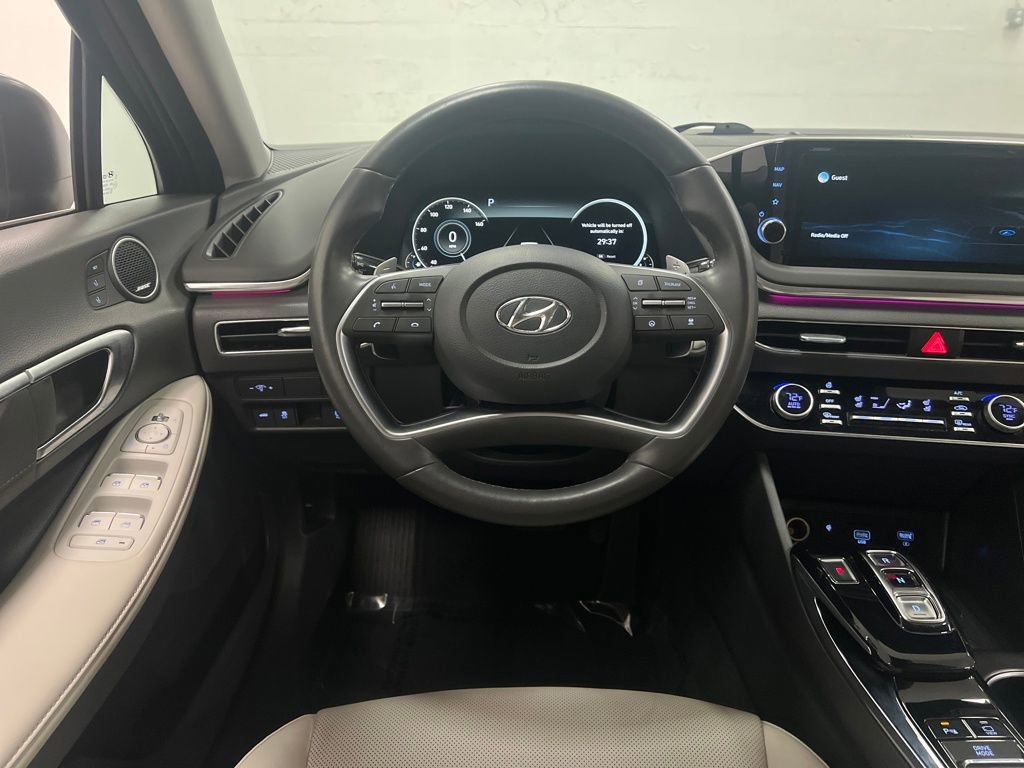 Used 2022 Hyundai Sonata Limited image 16
