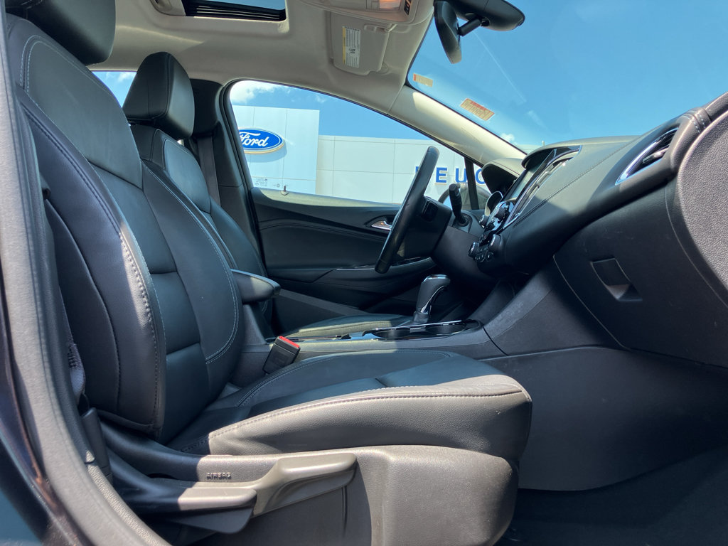 Used 2017 Chevrolet Cruze Premier FWD image 36