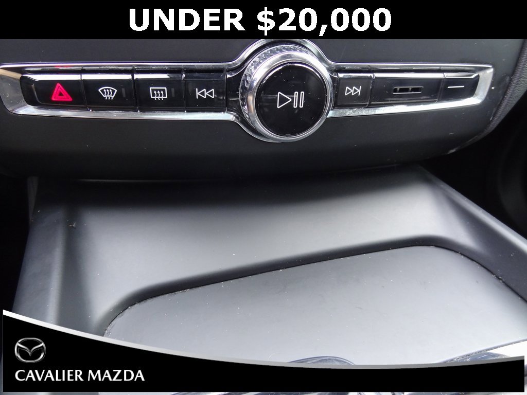 Used 2018 Volvo XC60 T6 Momentum w/ Convenience Package image 33