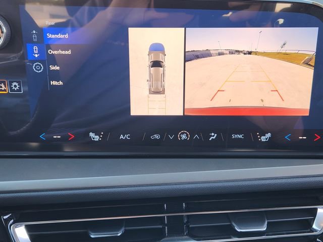 New 2025 Chevrolet Traverse LT w/ Driver Confidence Package image 15