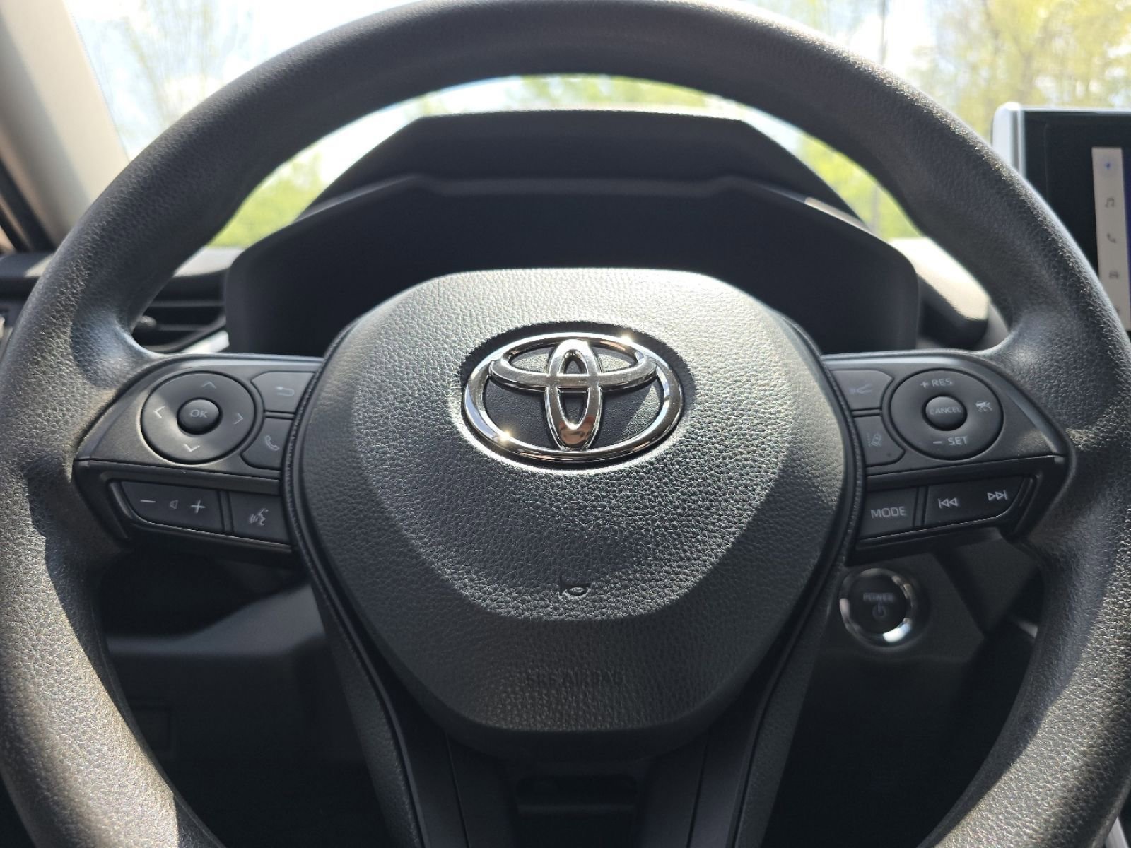 Used 2024 Toyota RAV4 XLE AWD/4WD image 25