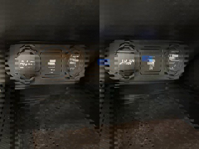 Used 2023 Hyundai Elantra SEL w/ Convenience Package image 23