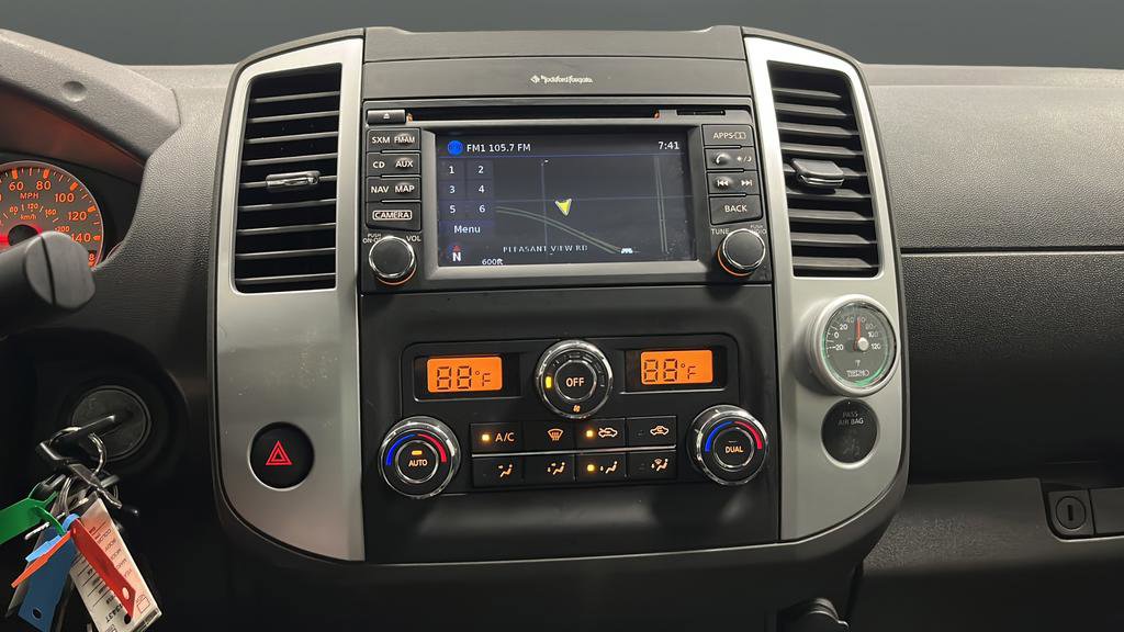 Used 2016 Nissan Frontier PRO-4X image 12