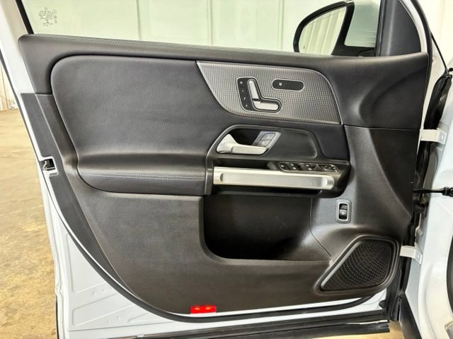 Used 2020 Mercedes-Benz GLB 250 image 17