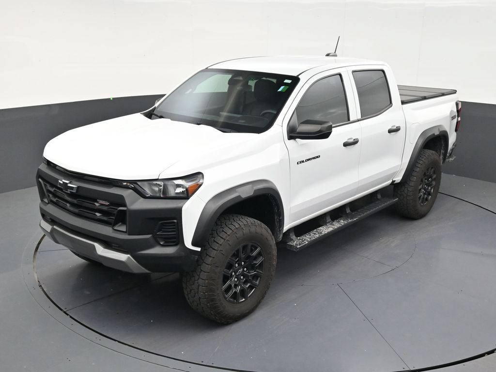 Used 2024 Chevrolet Colorado Trail Boss w/ Advanced Trailering Package AWD/4WD image 12