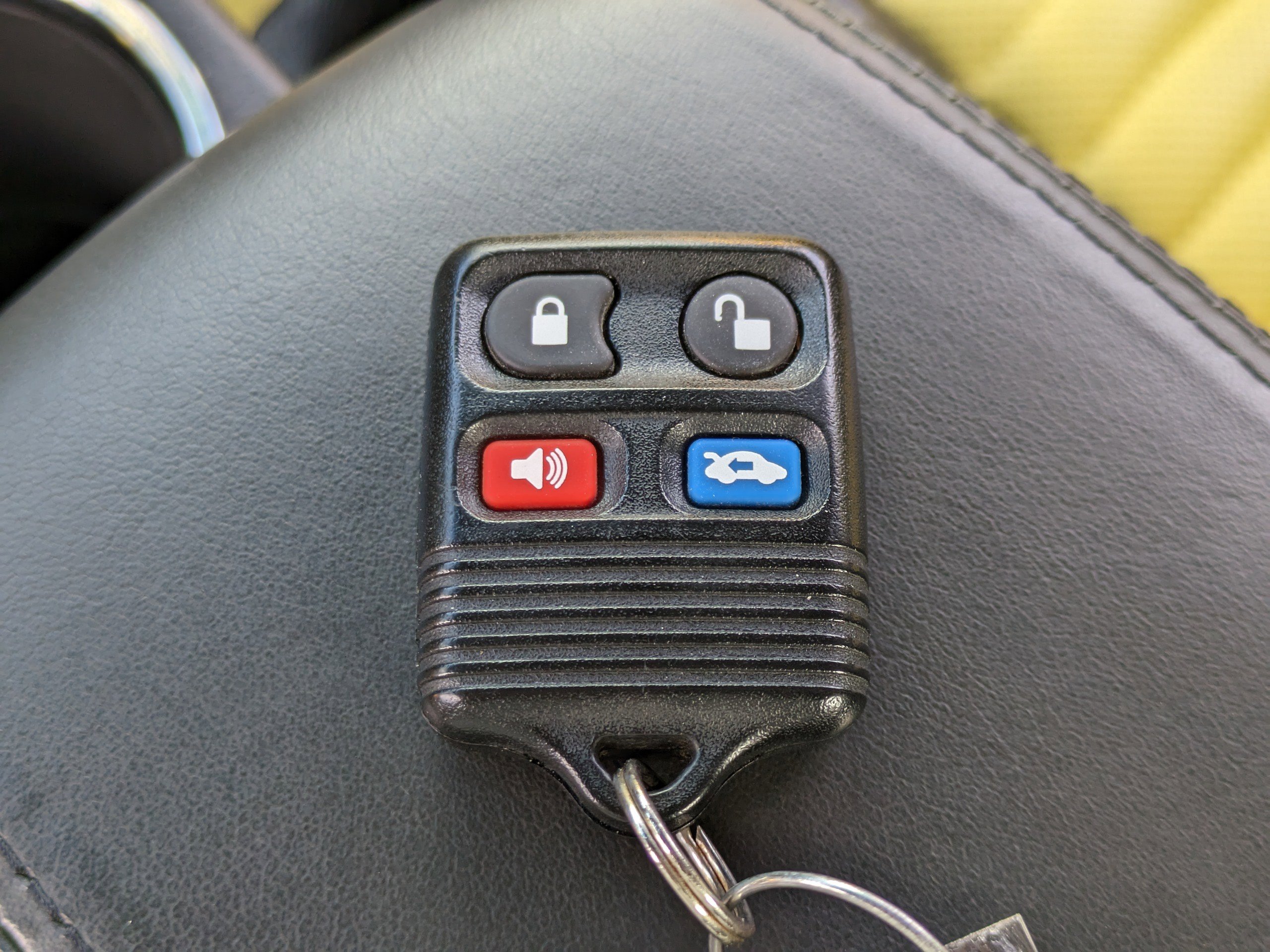 Used 2002 Ford Thunderbird RWD image 25