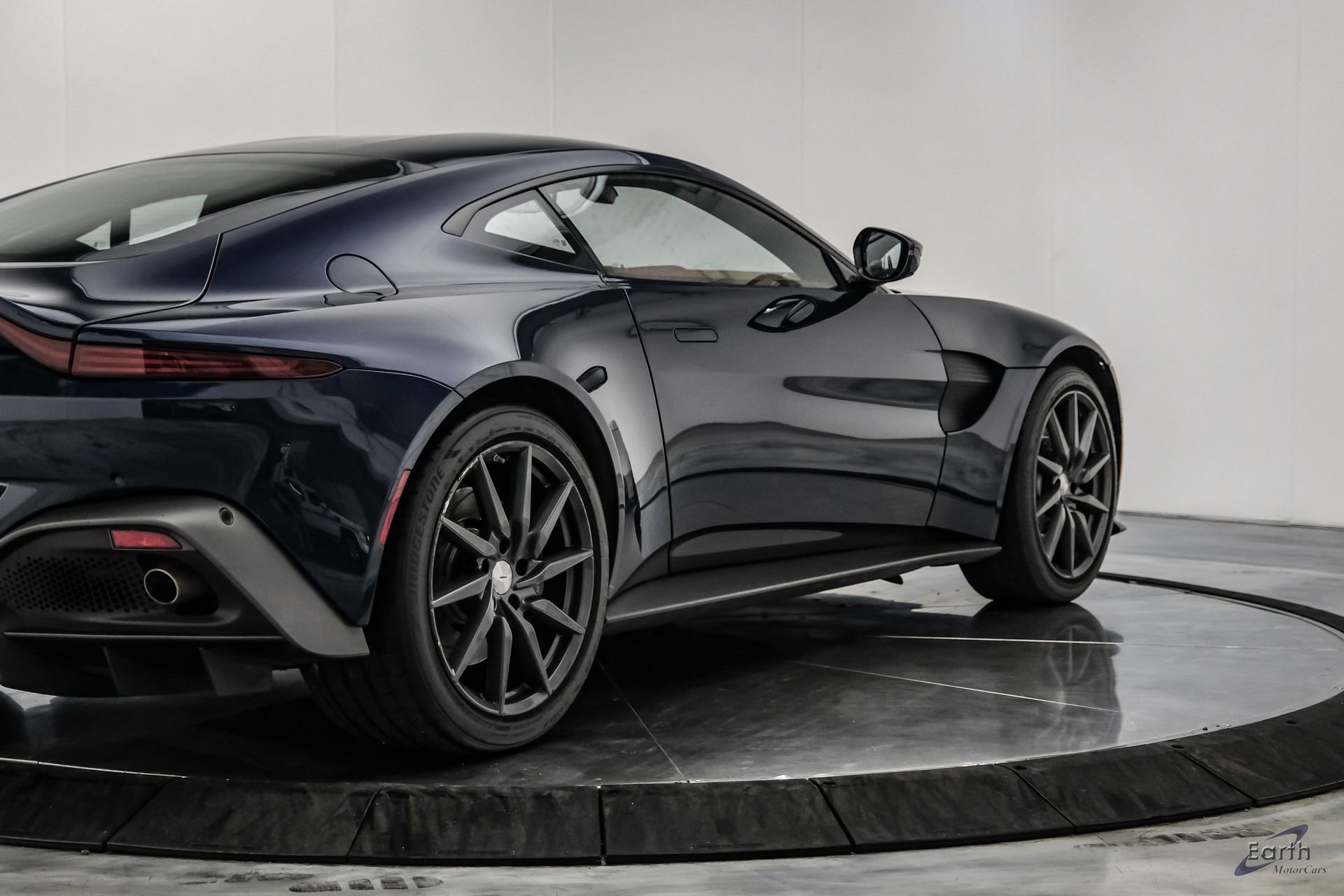 Used 2020 Aston Martin V8 Vantage Coupe RWD image 20