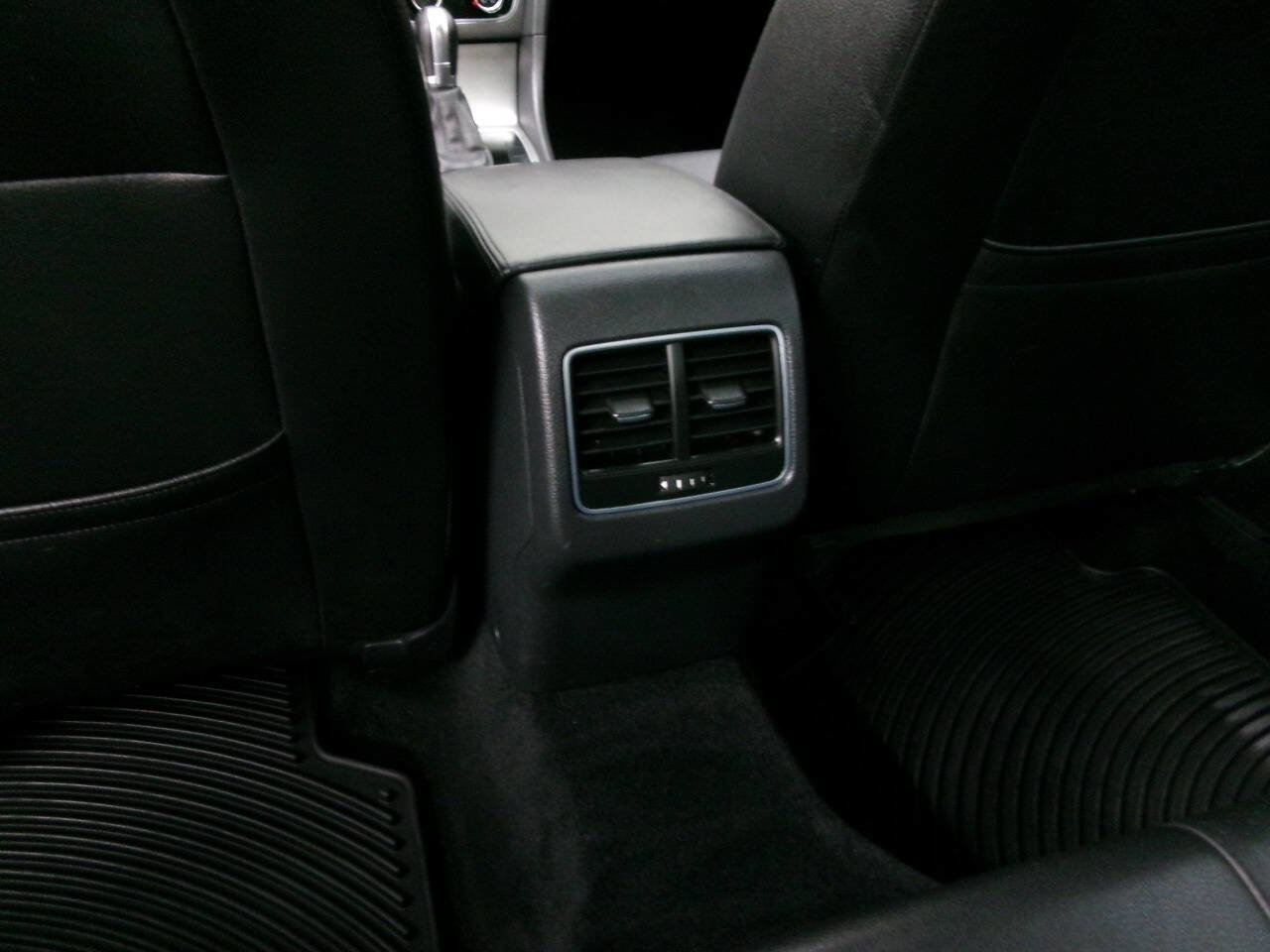 Used 2014 Volkswagen Passat 2.5 SE FWD image 24