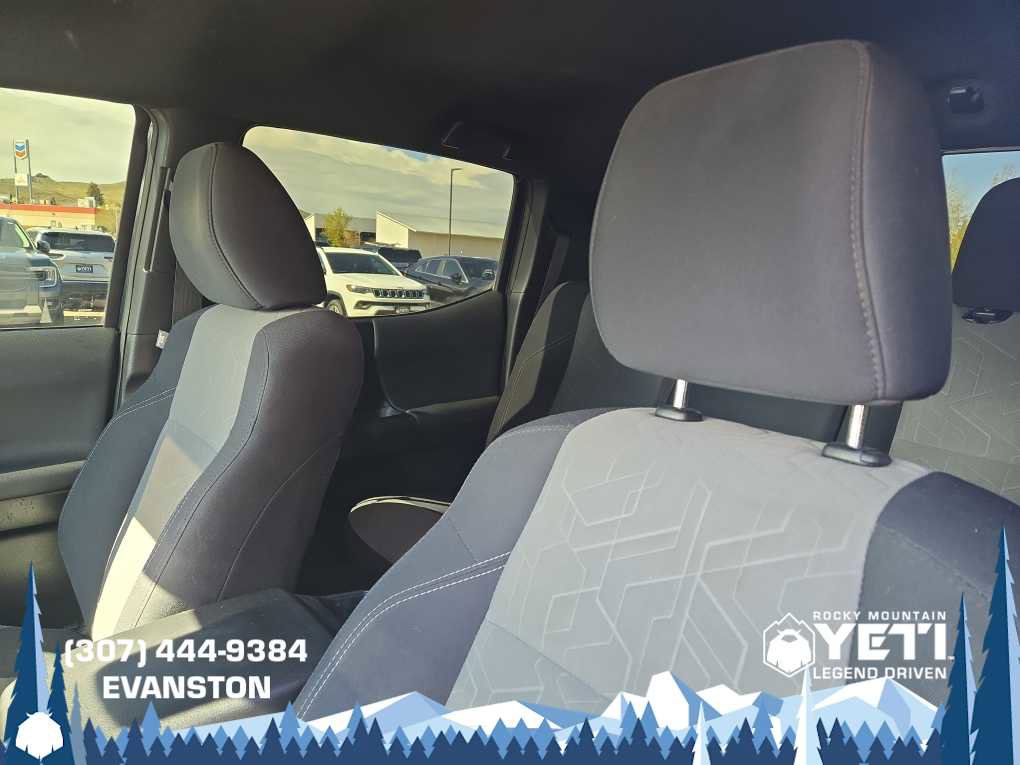 Used 2022 Toyota Tacoma TRD Off-Road w/ Technology Package AWD/4WD image 18