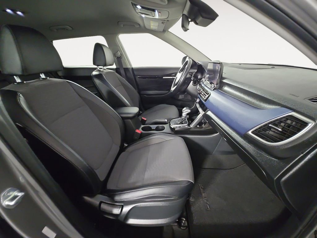 Used 2023 Kia Seltos S w/ Navigation Package image 15