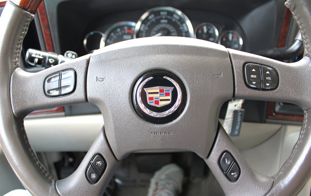 Used 2006 Cadillac Escalade EXT image 39