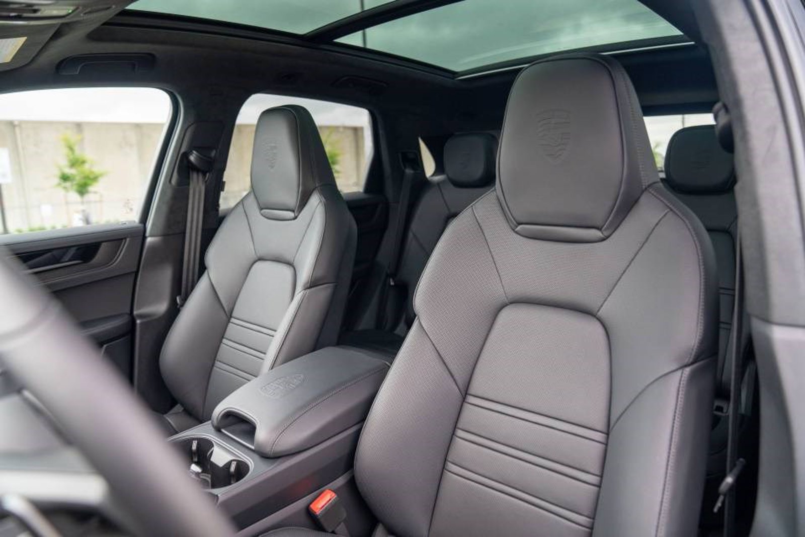 New 2026 Porsche Cayenne GTS AWD/4WD image 5