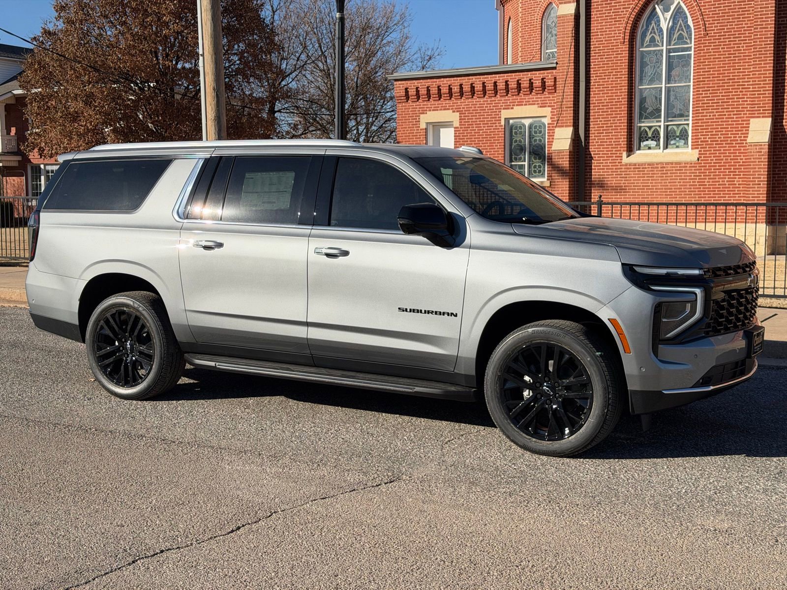 New 2026 Chevrolet Suburban Premier image 2