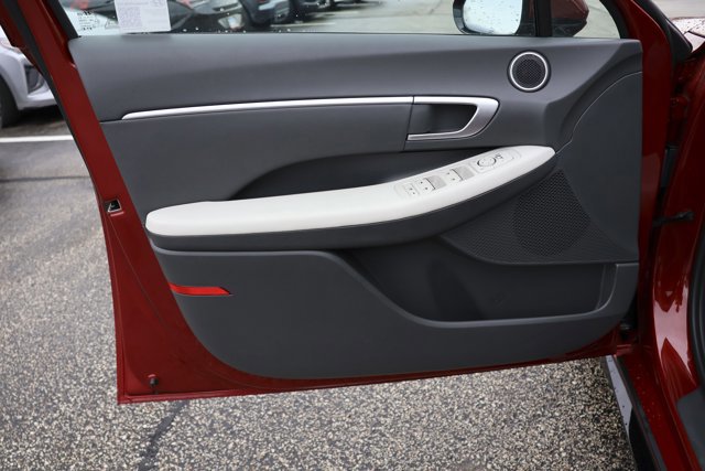 Certified 2025 Hyundai Sonata SEL image 12