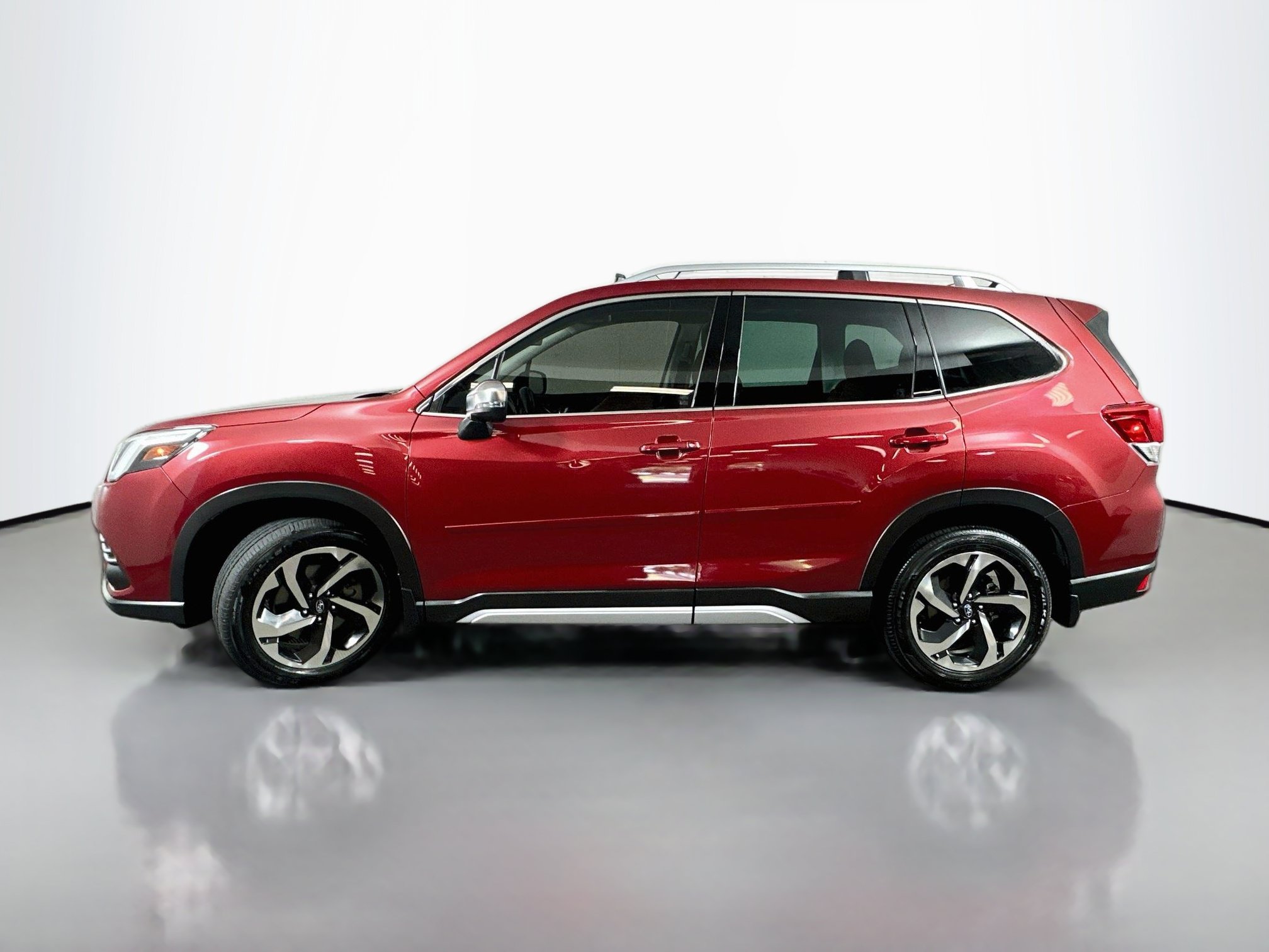 Used 2023 Subaru Forester Touring AWD/4WD image 4