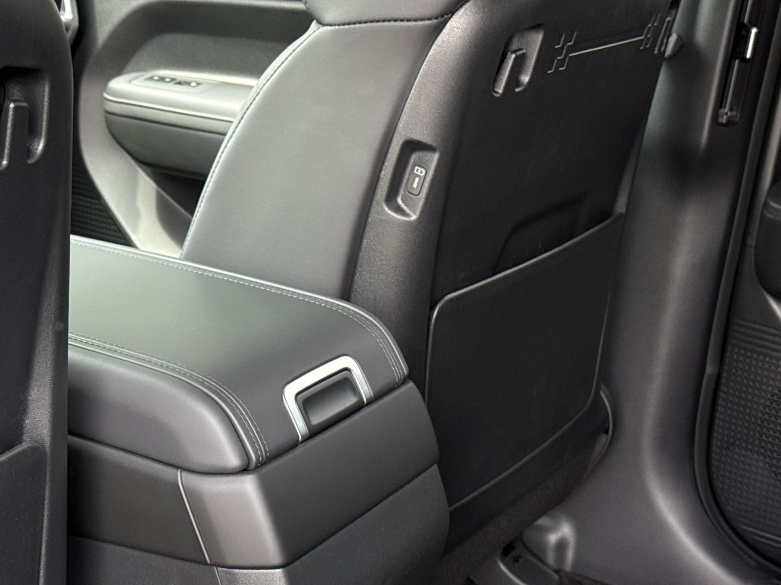 New 2026 Hyundai Santa Fe SEL FWD image 24