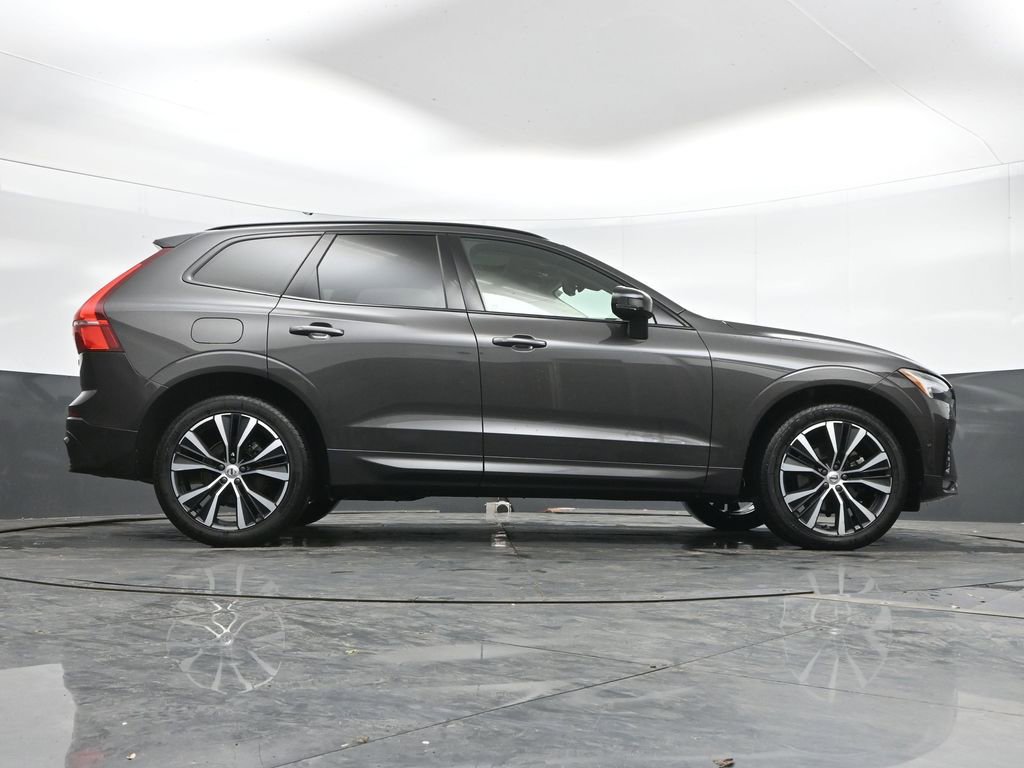 Certified 2023 Volvo XC60 B5 Plus w/ Climate Package AWD/4WD image 30