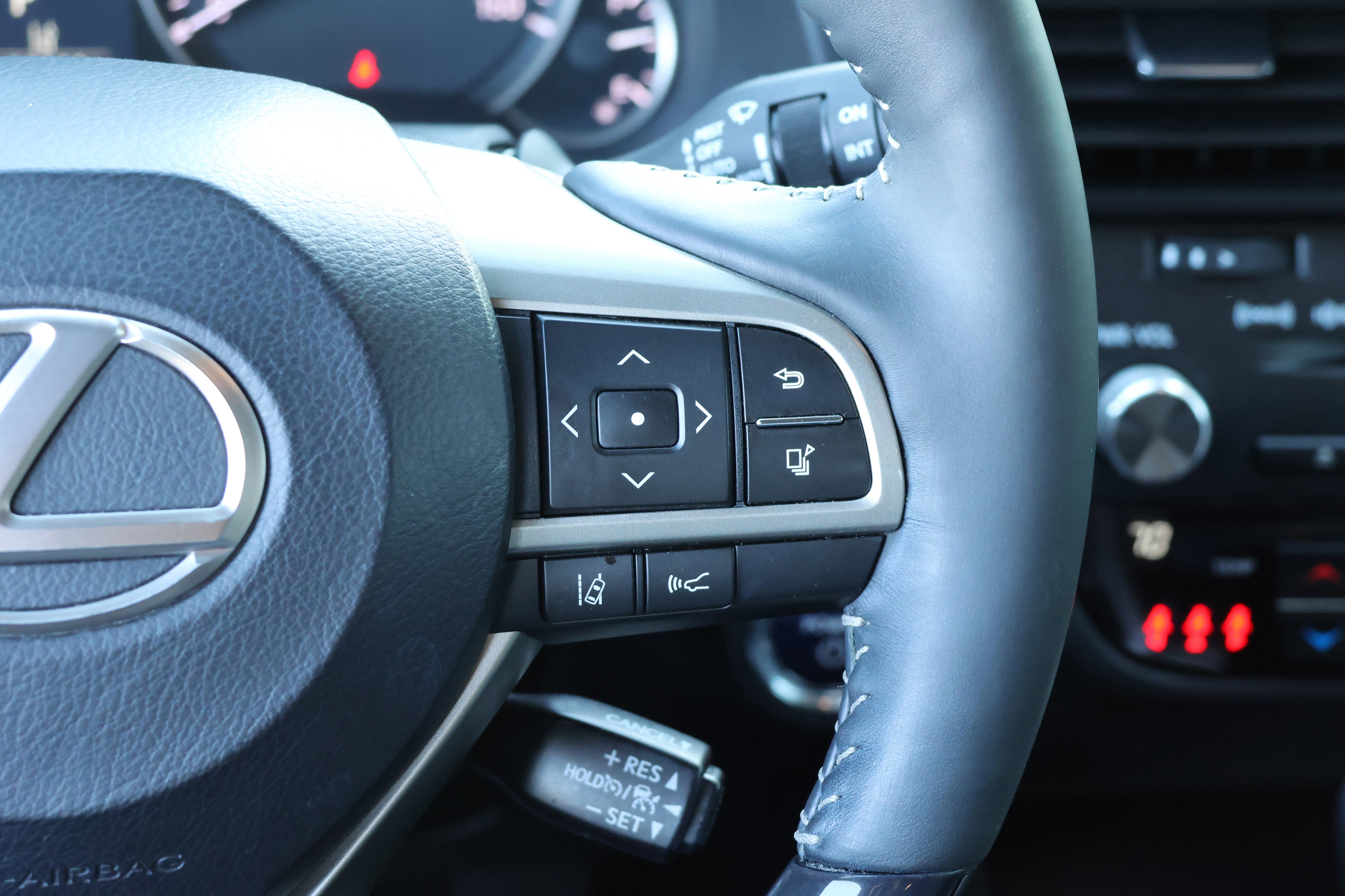 Used 2017 Lexus RX 450h AWD image 21