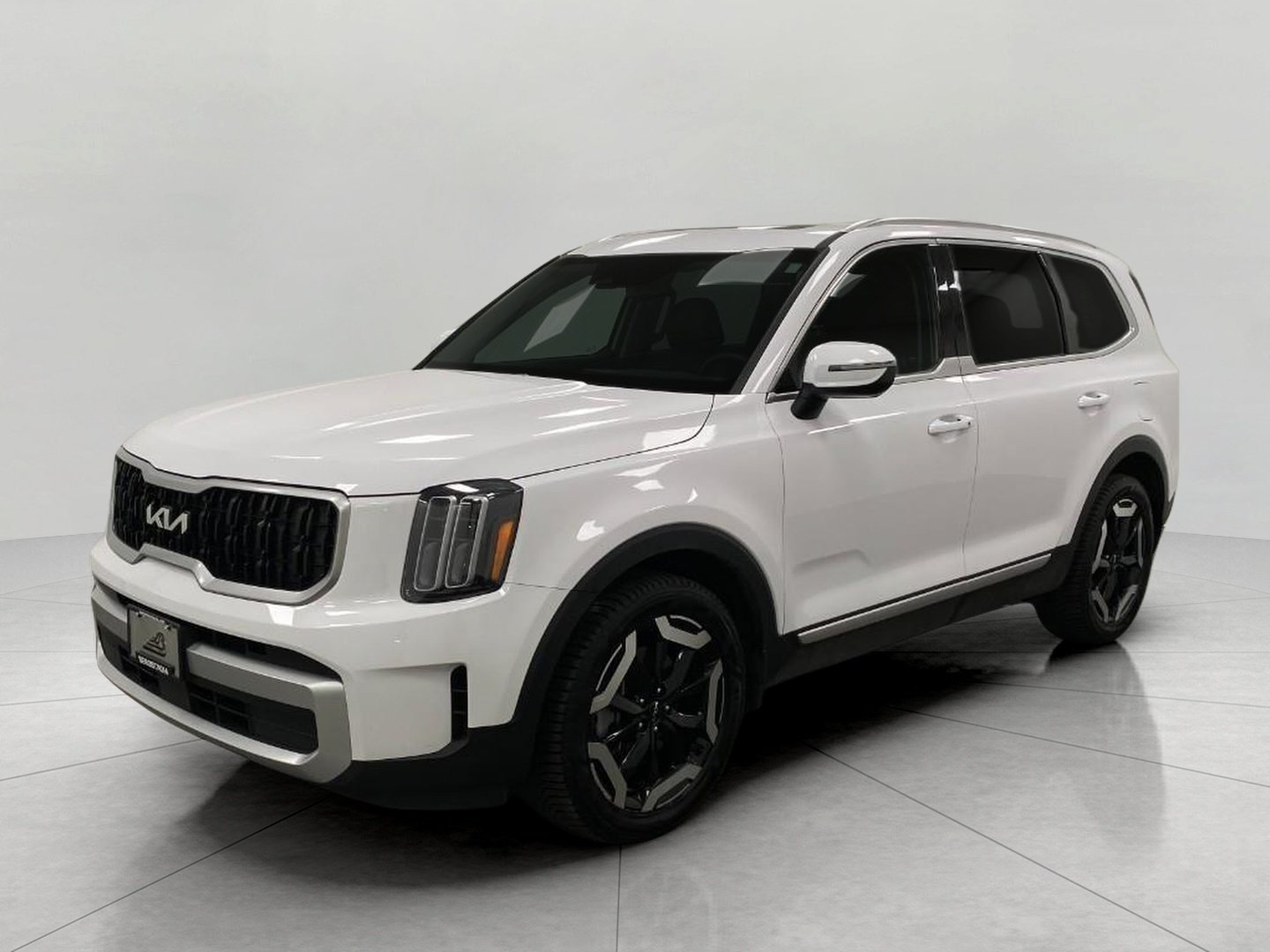 Used 2025 Kia Telluride EX w/ EX Captain's Chair Package AWD/4WD image 10