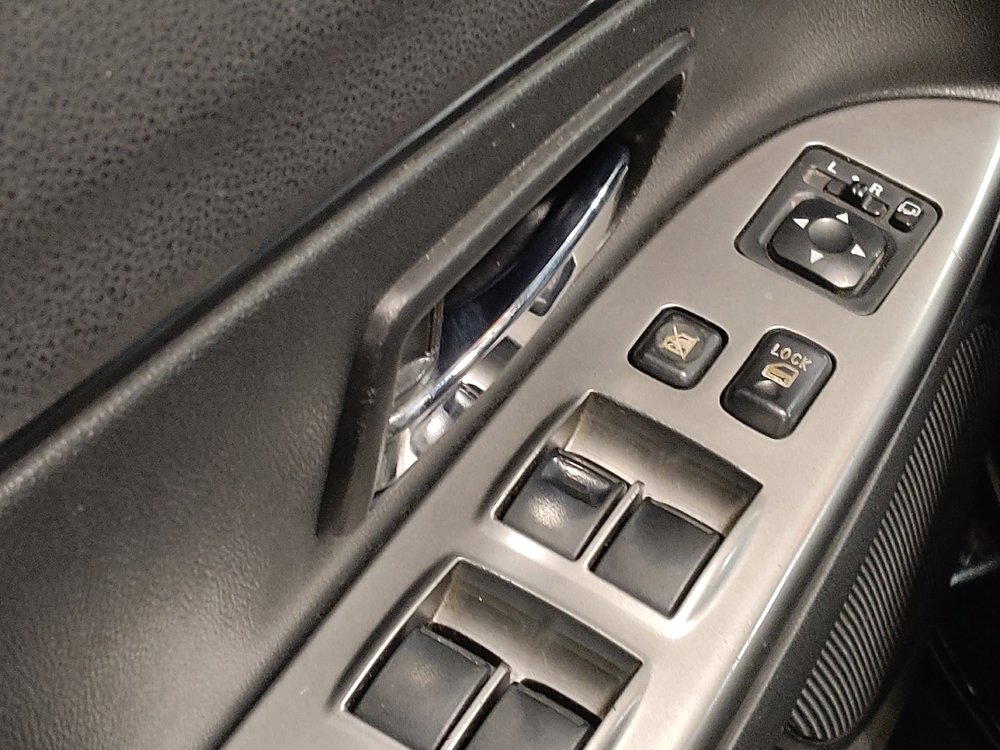 Used 2018 Mitsubishi Outlander Sport SEL FWD image 27