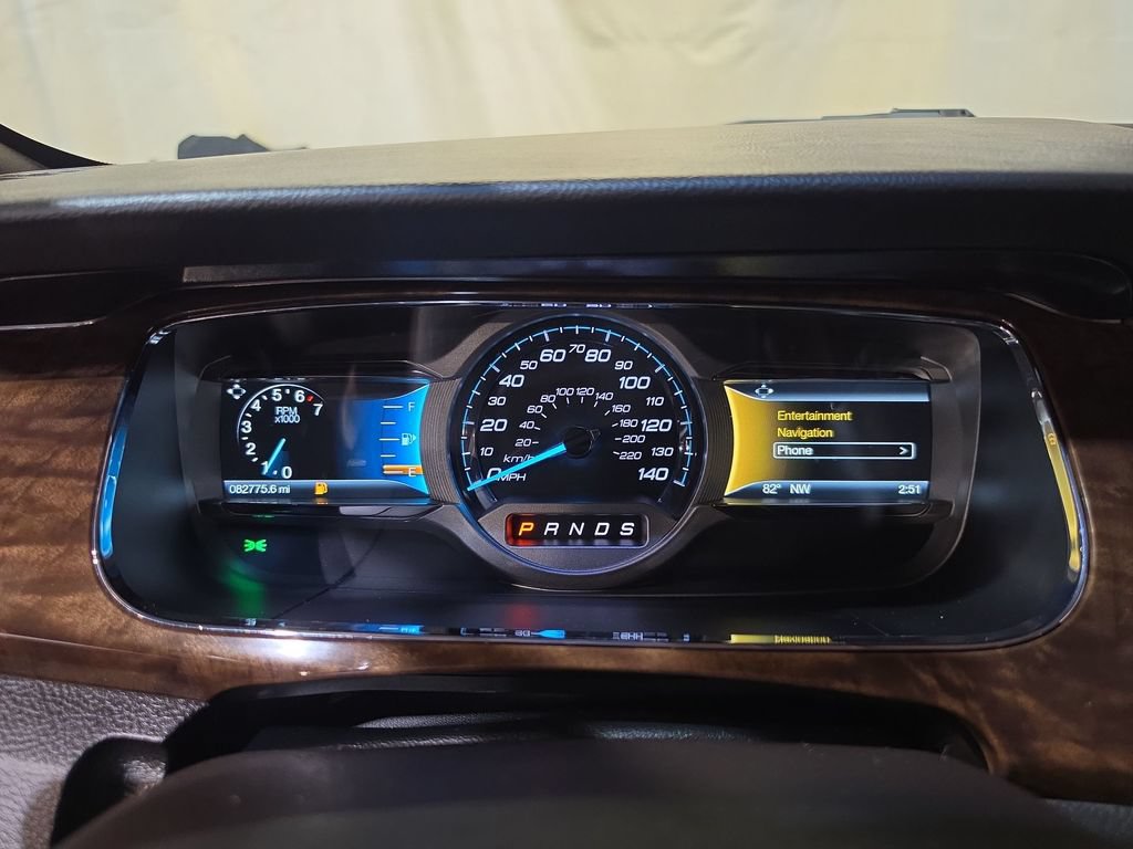 Used 2018 Ford Taurus Limited w/ Driver Assist Package FWD image 10
