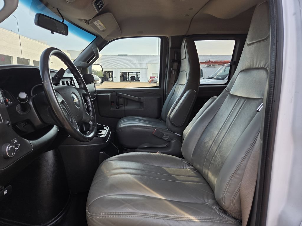 Used 2023 Chevrolet Express 3500 LS RWD image 10