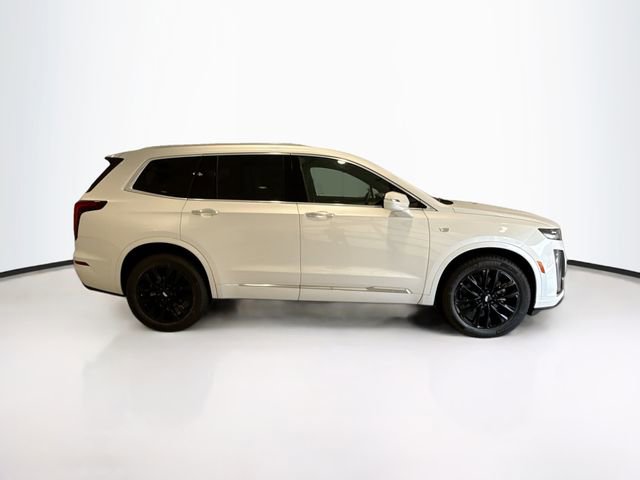 New 2025 Cadillac XT6 Luxury image 7