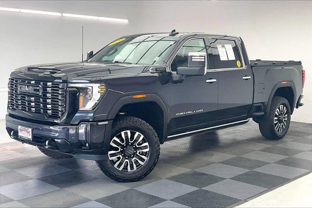 Used 2024 GMC Sierra 2500 Denali Ultimate AWD/4WD image 12