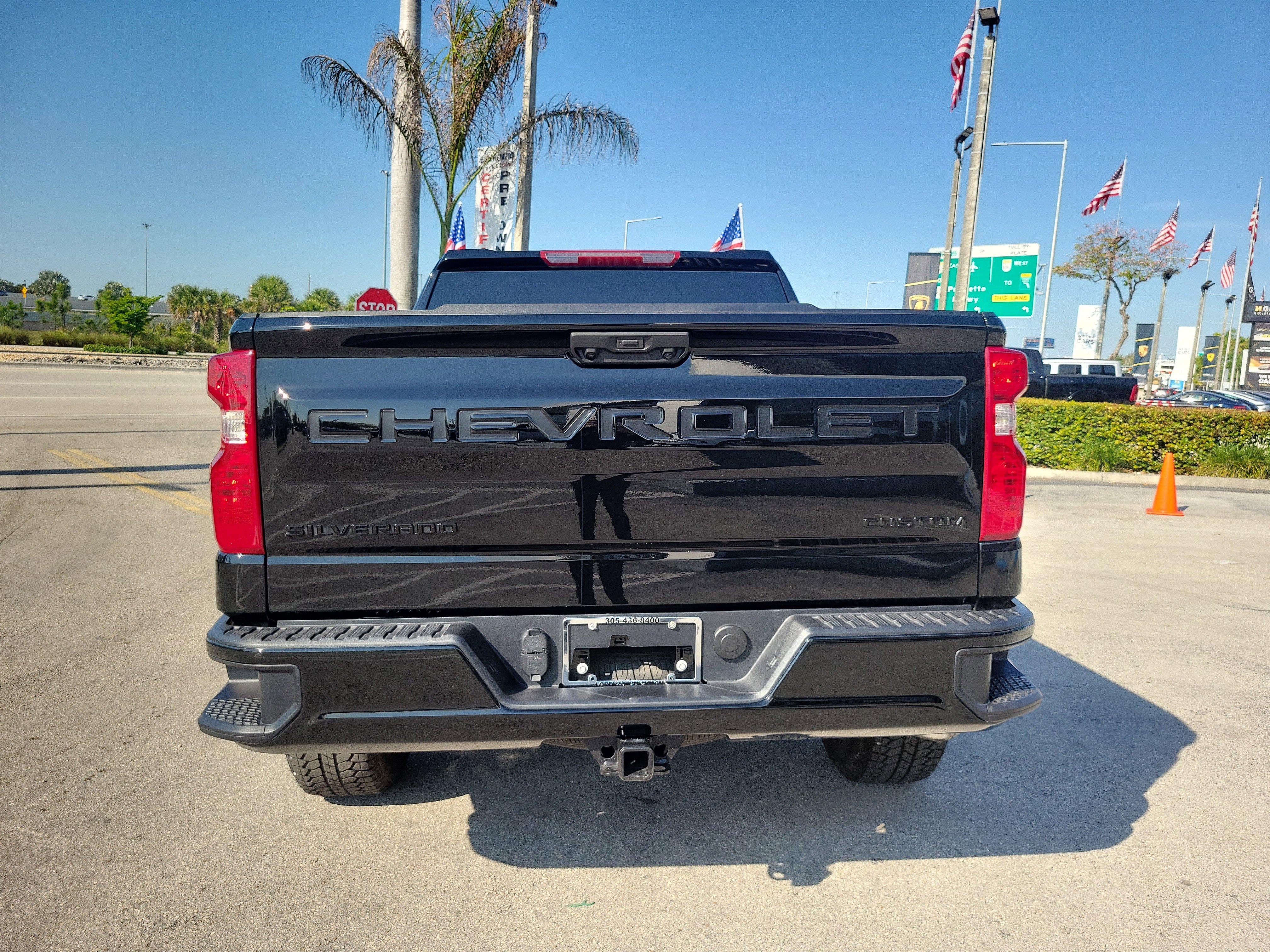 Used 2026 Chevrolet Silverado 1500 Custom w/ Turbomax Blackout Package RWD image 6