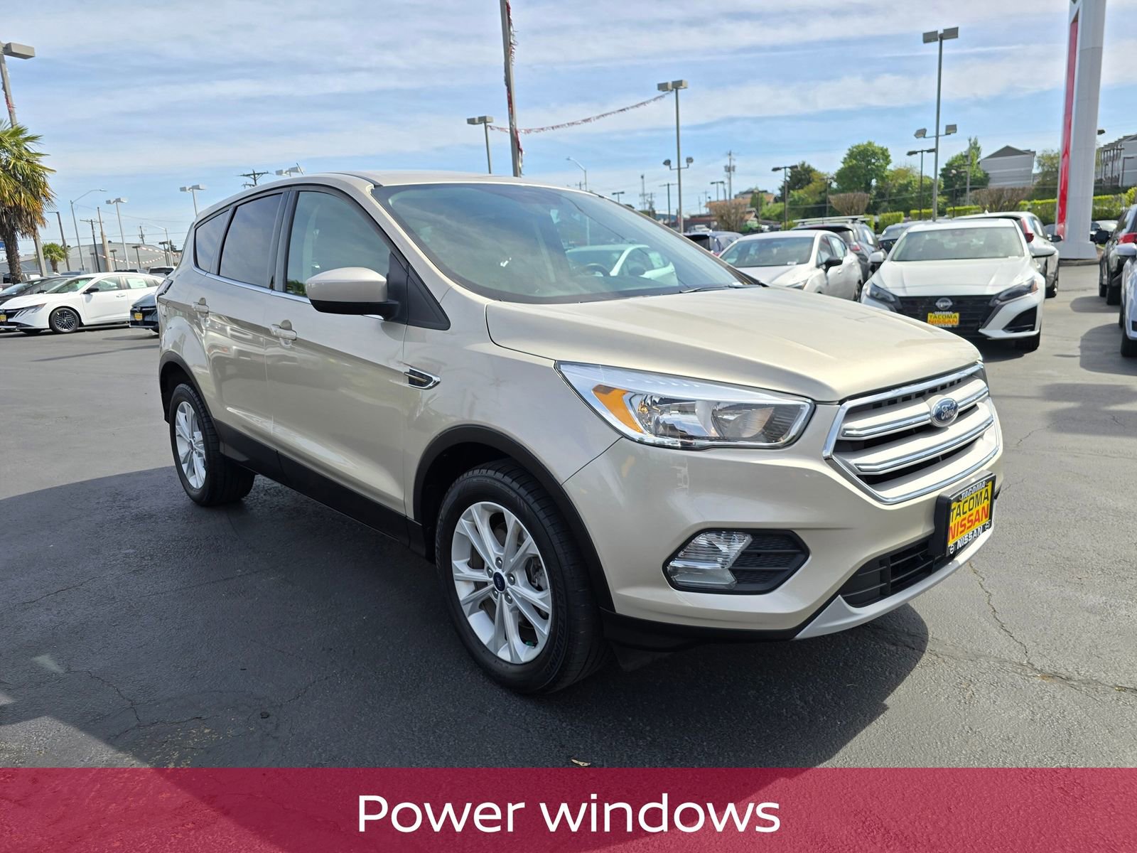 Used 2017 Ford Escape SE AWD/4WD image 8
