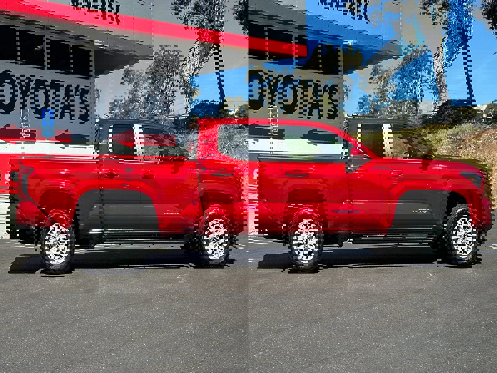 New 2026 Toyota Tacoma SR5 AWD/4WD image 6