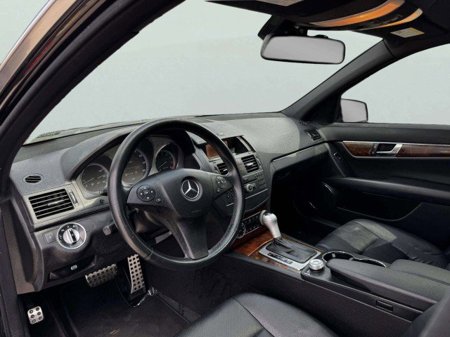 Used 2011 Mercedes-Benz C 300 Sport image 20