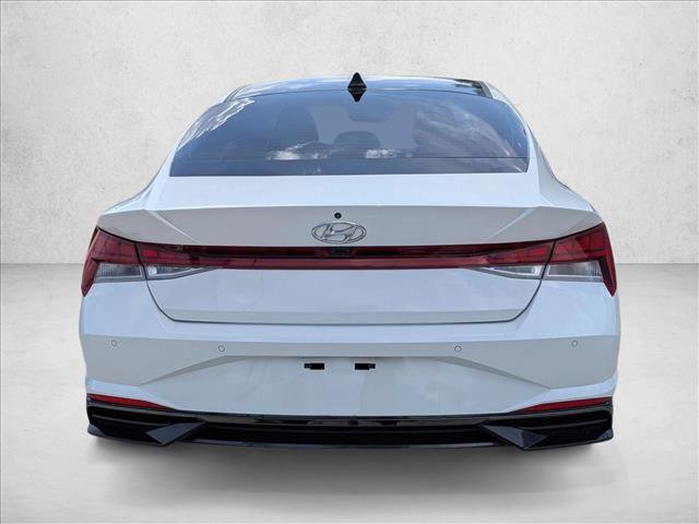 Used 2021 Hyundai Elantra Limited image 7