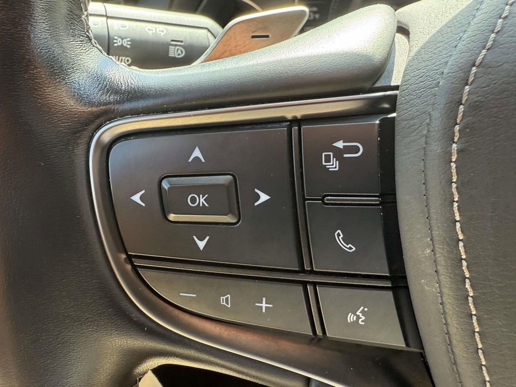 Used 2023 Lexus LS 500 AWD w/ Interior Upgrade Package image 23