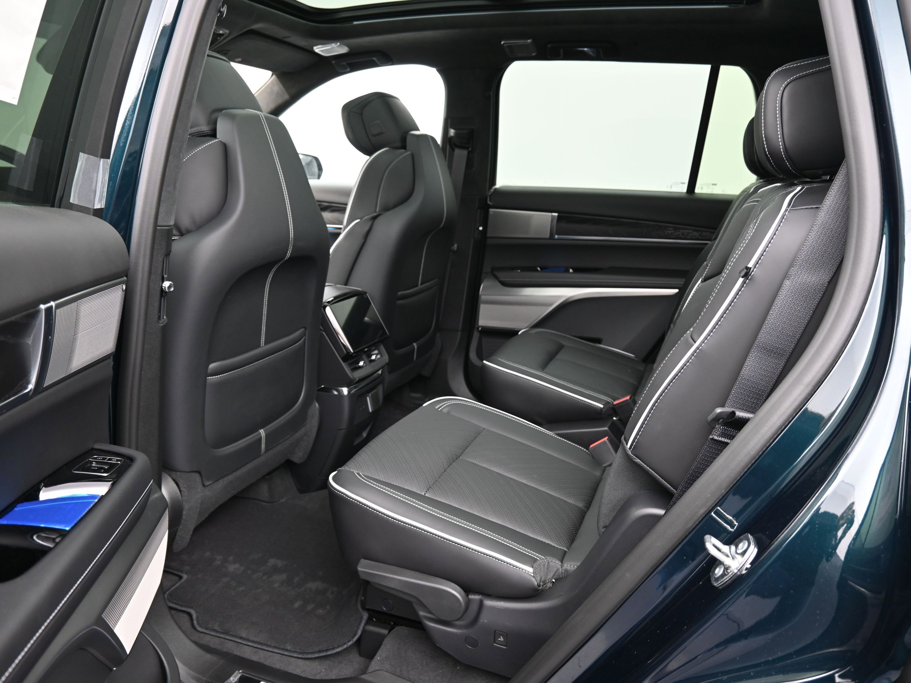 New 2026 Cadillac Vistiq Platinum image 10