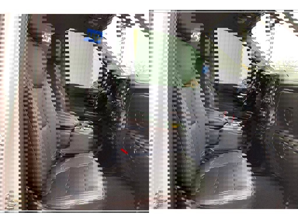 Used 2022 Chevrolet Silverado 3500 LTZ w/ Gooseneck/5TH Wheel Package image 8