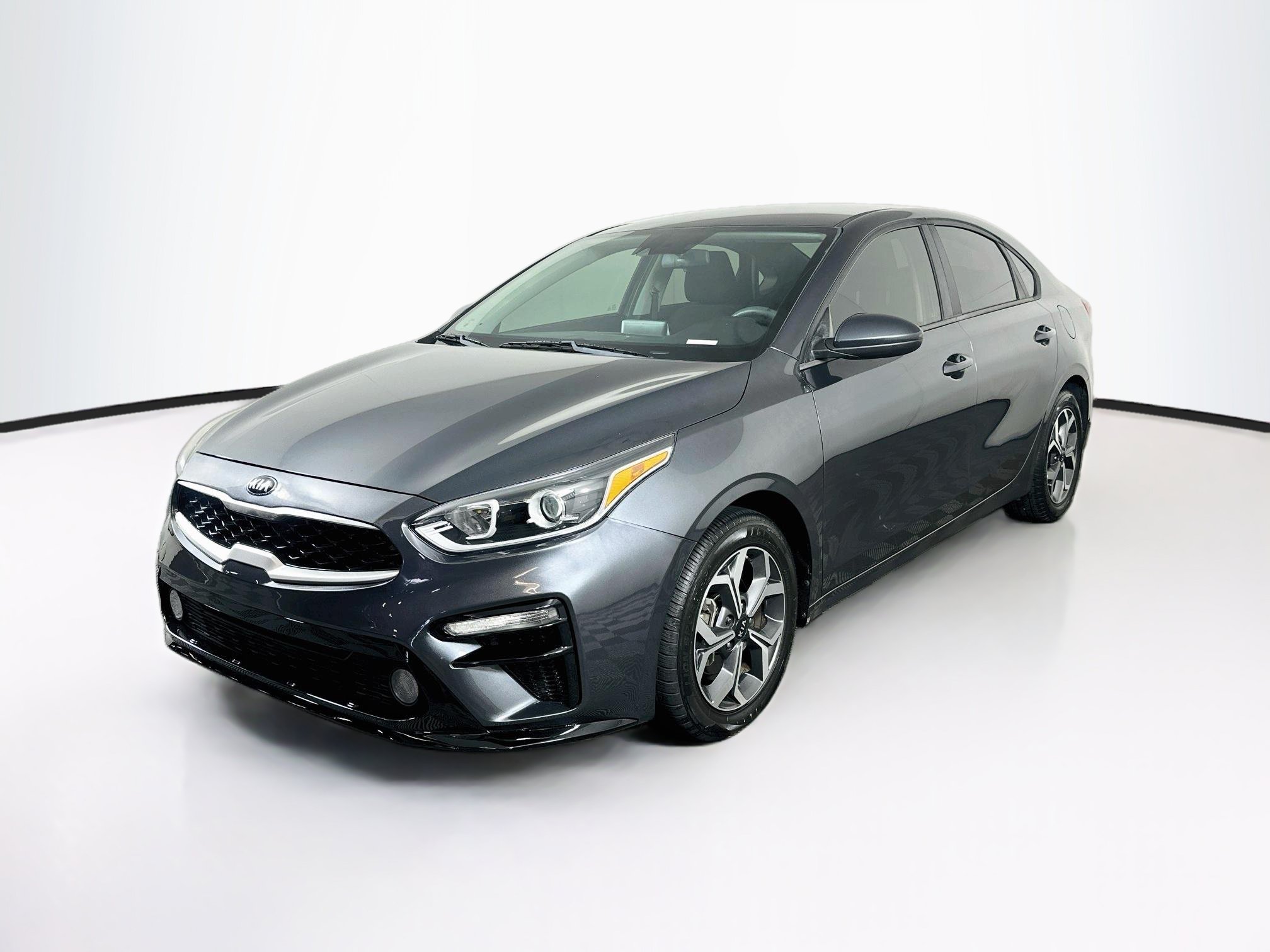 Used 2019 Kia Forte LXS FWD image 3
