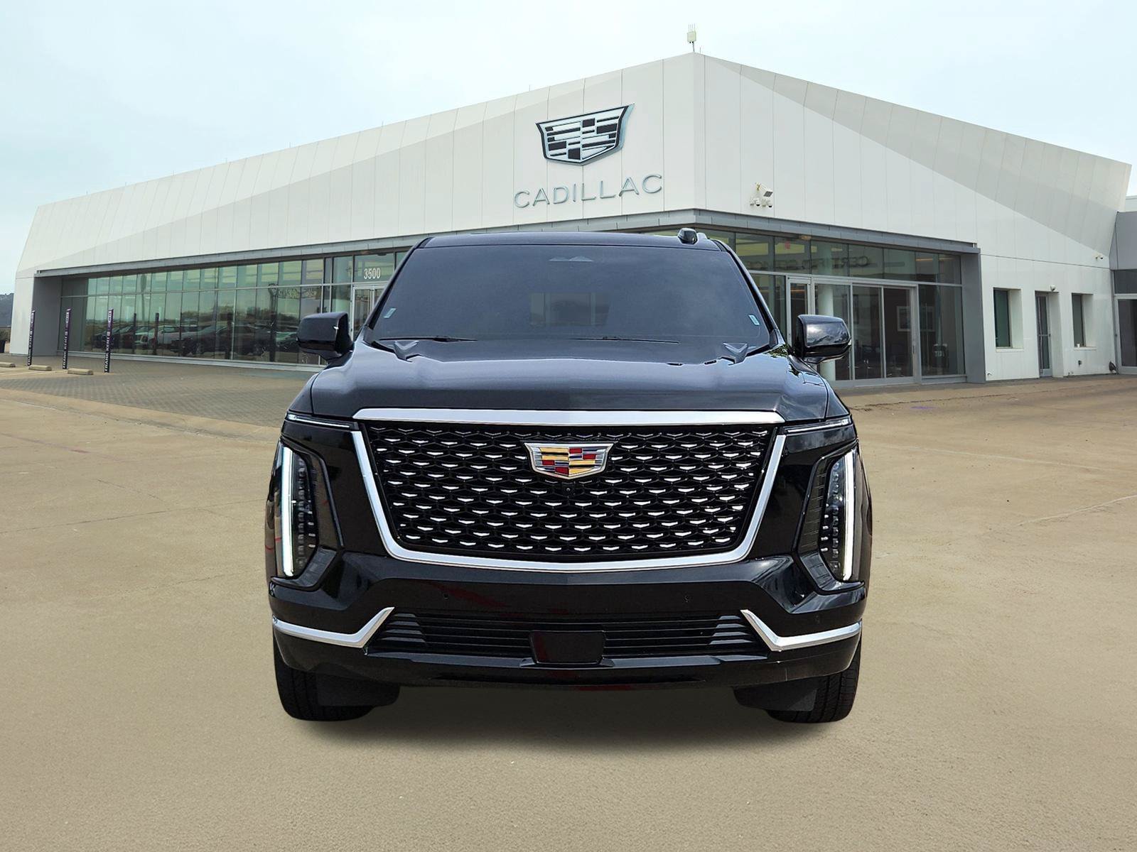 Certified 2026 Cadillac Escalade Luxury AWD/4WD image 2