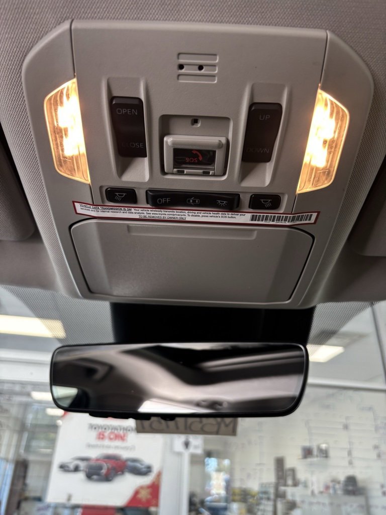 Certified 2021 Toyota Highlander XLE image 20