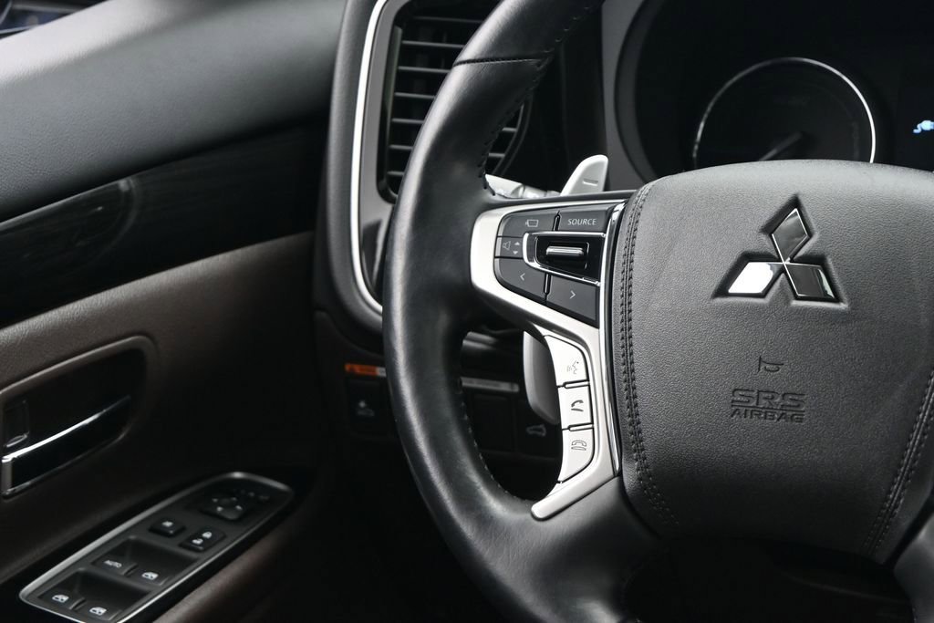Used 2018 Mitsubishi Outlander GT AWD/4WD image 33