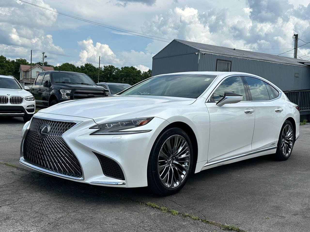Used 2018 Lexus LS 500h AWD w/ Luxury Package image 6